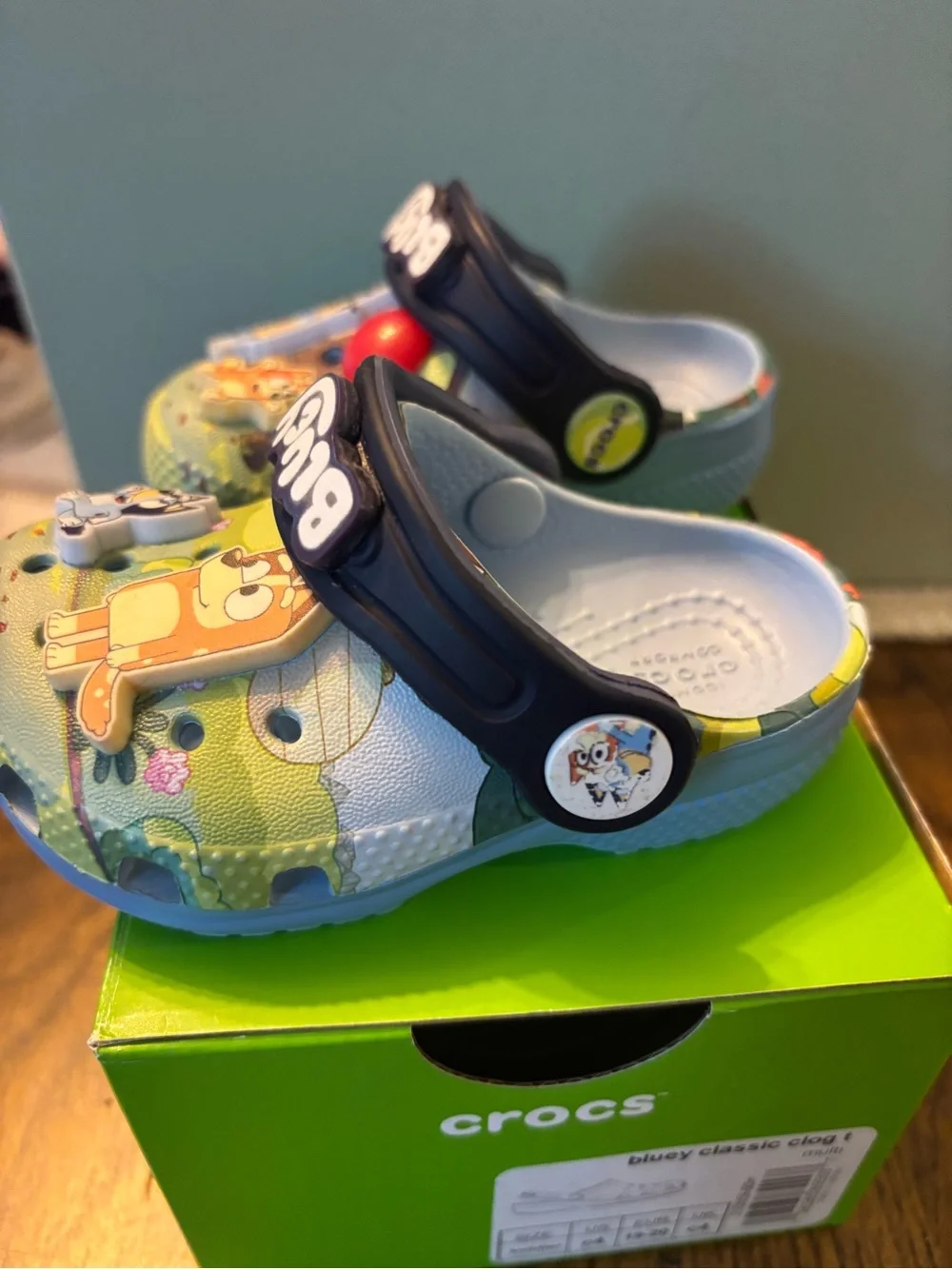 CROCS fun bluey
